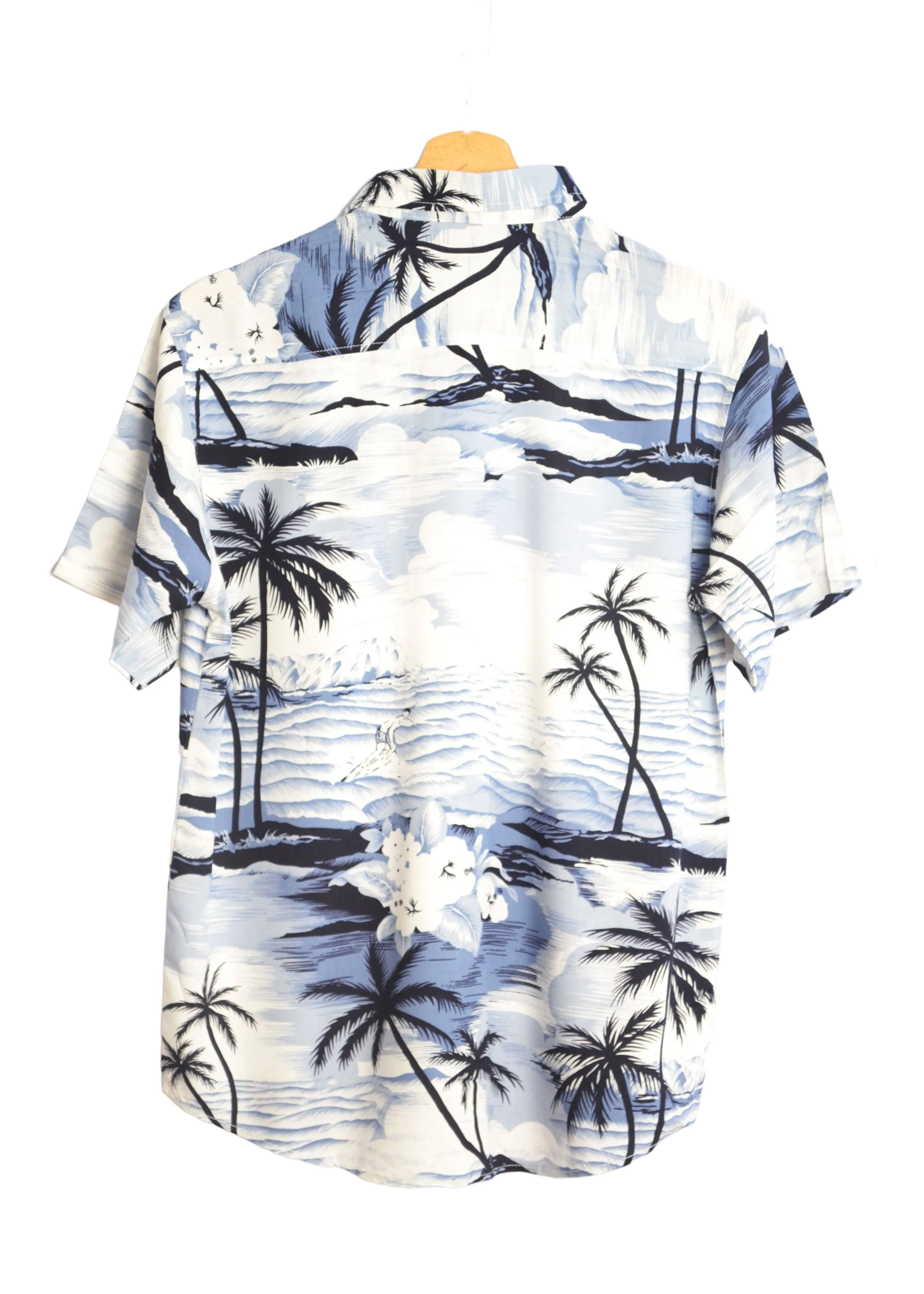 Chemise bleue motifs plage