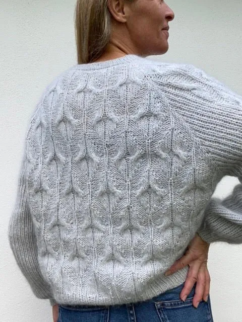 No 11 sweater fra VesterbyCrea, strikkekit i No 2   silk mohair